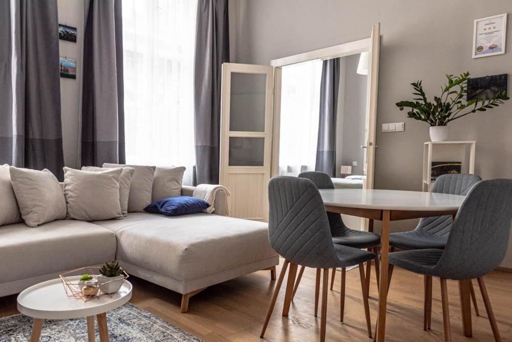 Maria Topfive With Free Private Parking Apartment Budapest Exterior photo